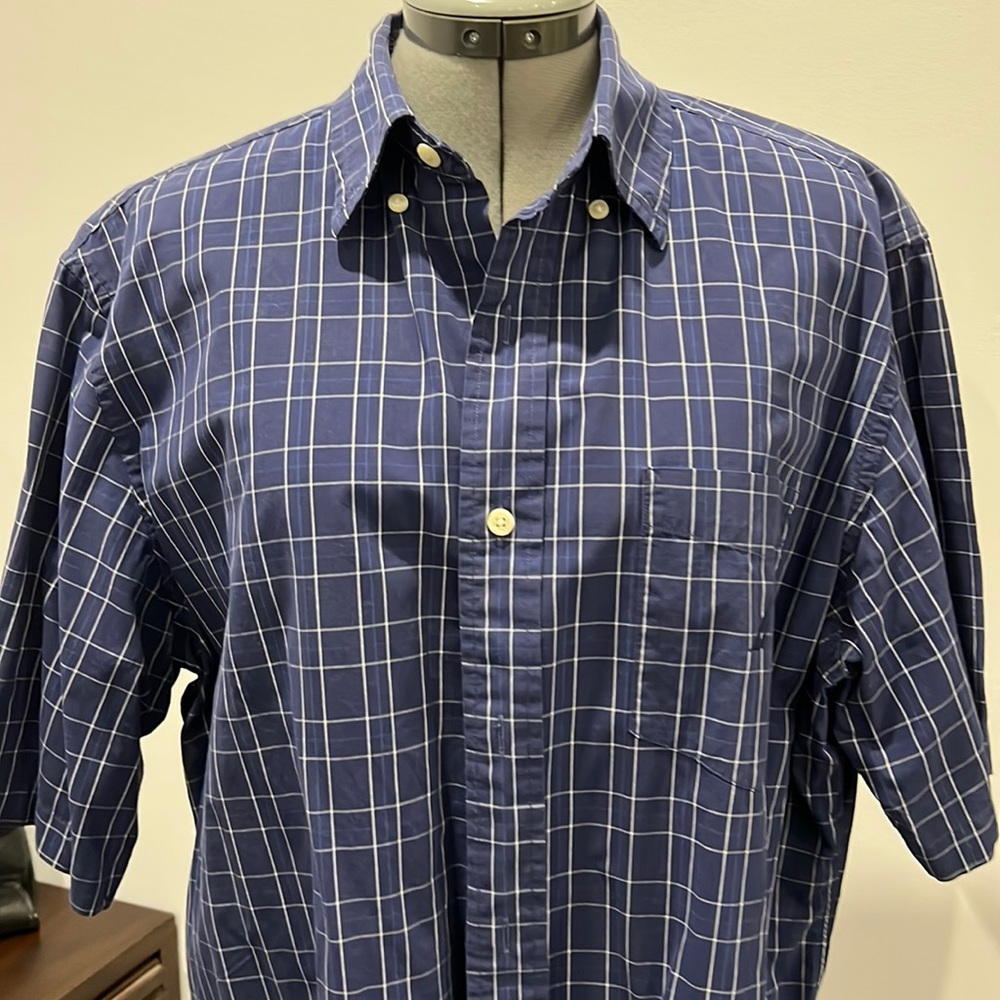 Man’s shirts sleeve shirt. Nautica brand!